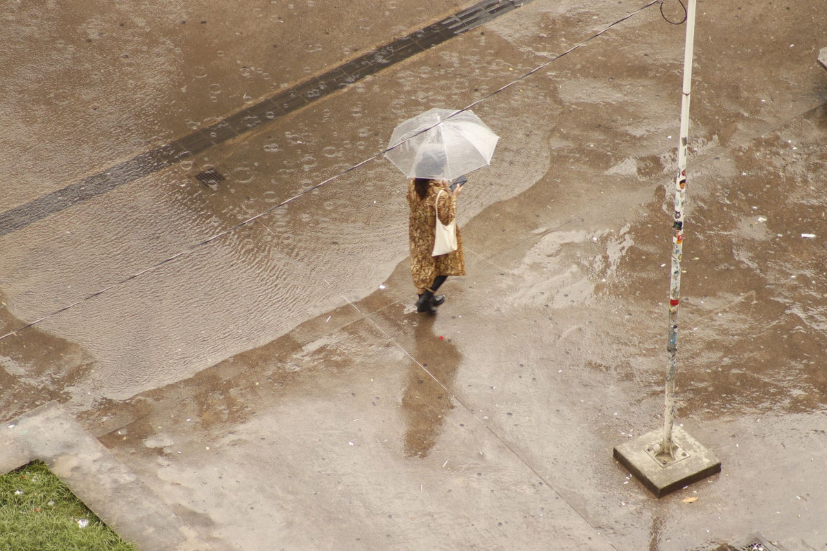 Wet Commute, Dry Legs: 9 Trousers That Beat Damp Denim