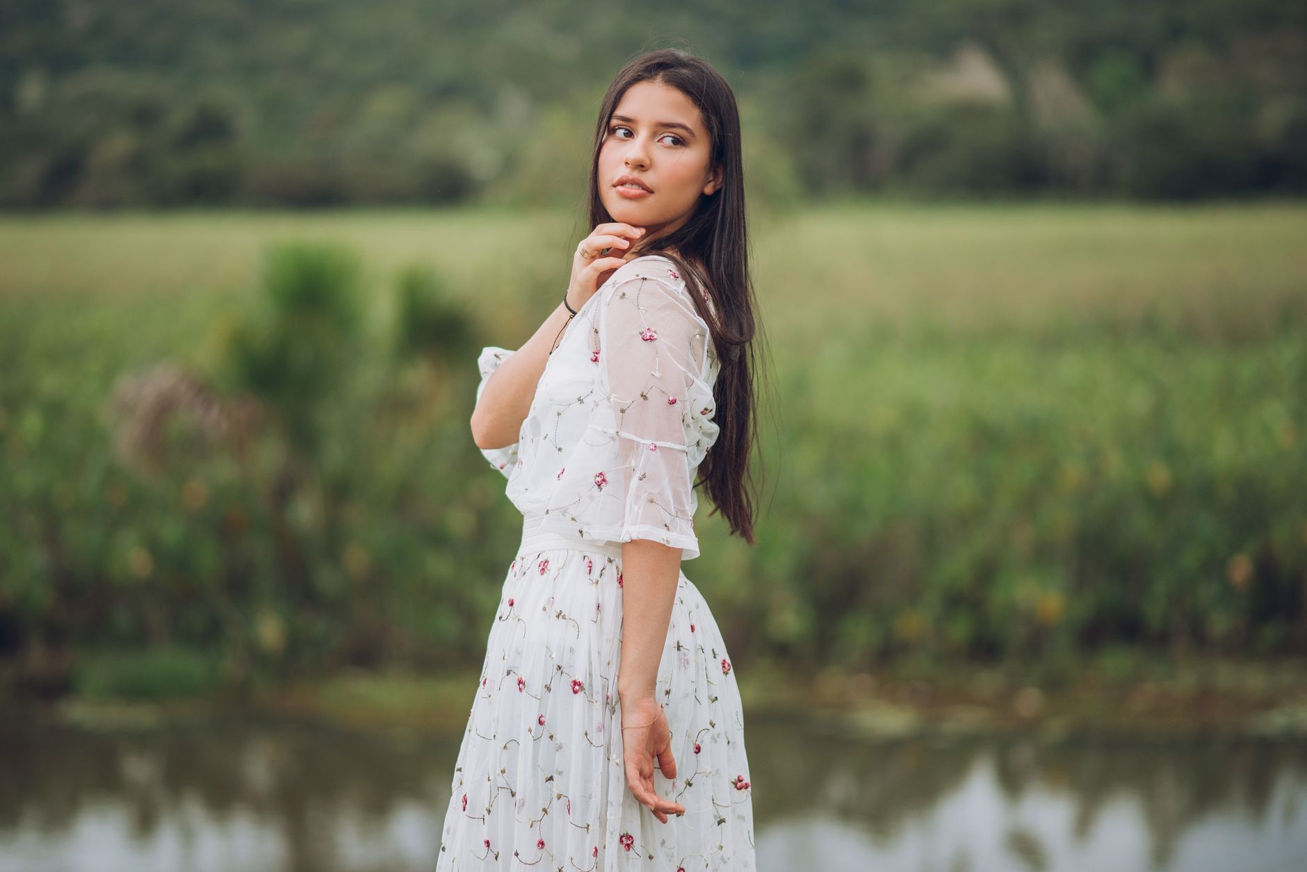 Mini Dresses Over Pants and Jeans: Making the Layered Look Work in 2026