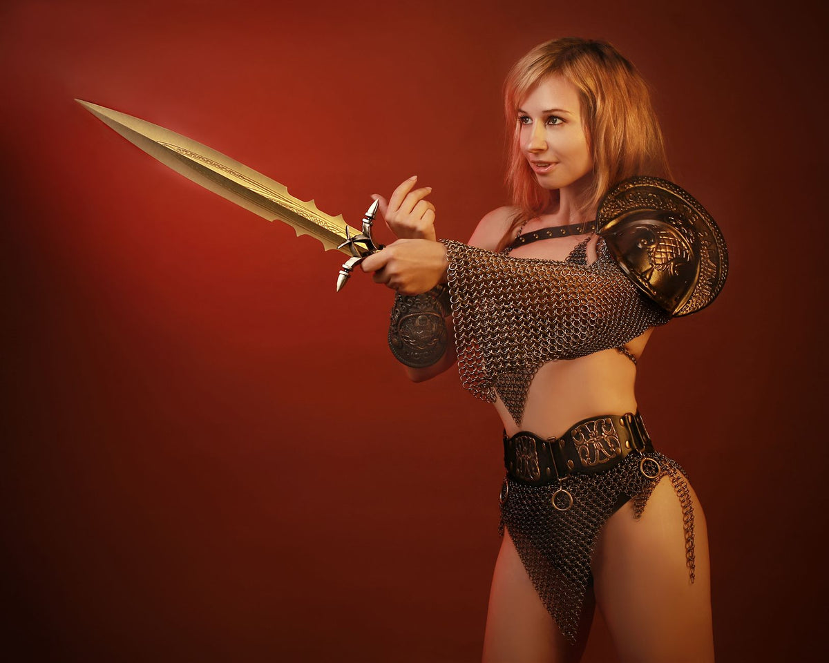 Grounding a Chainmail Top with Bottoms That Read Daytime