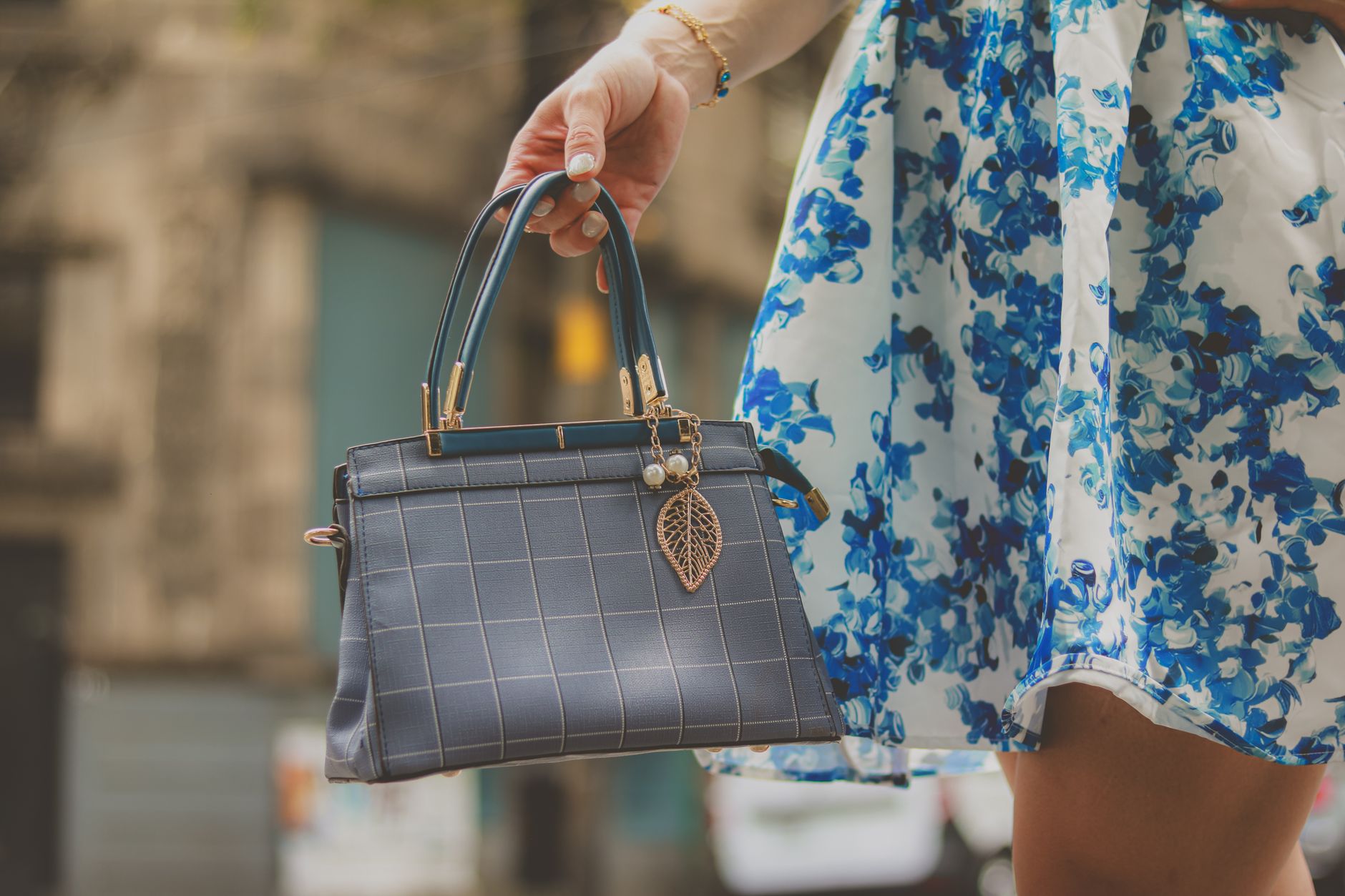 Which Accessories Actually Elevate a Plain Outfit in 2026