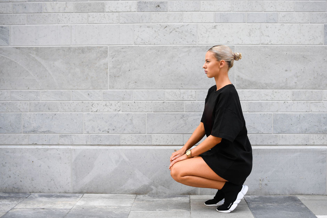 When Every Tee Becomes a Crop Top: Long-Torso Fits That Work
