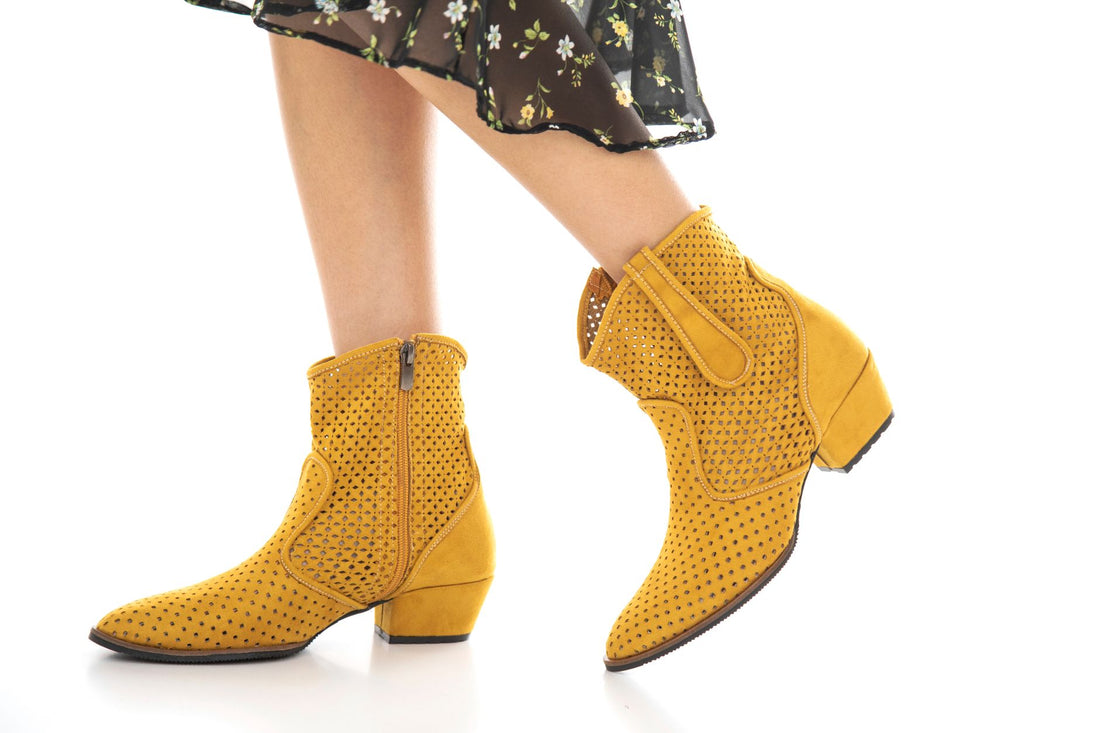 Sandals Too Cold, Boots Too Hot? 9 Shoes for 60 Degrees
