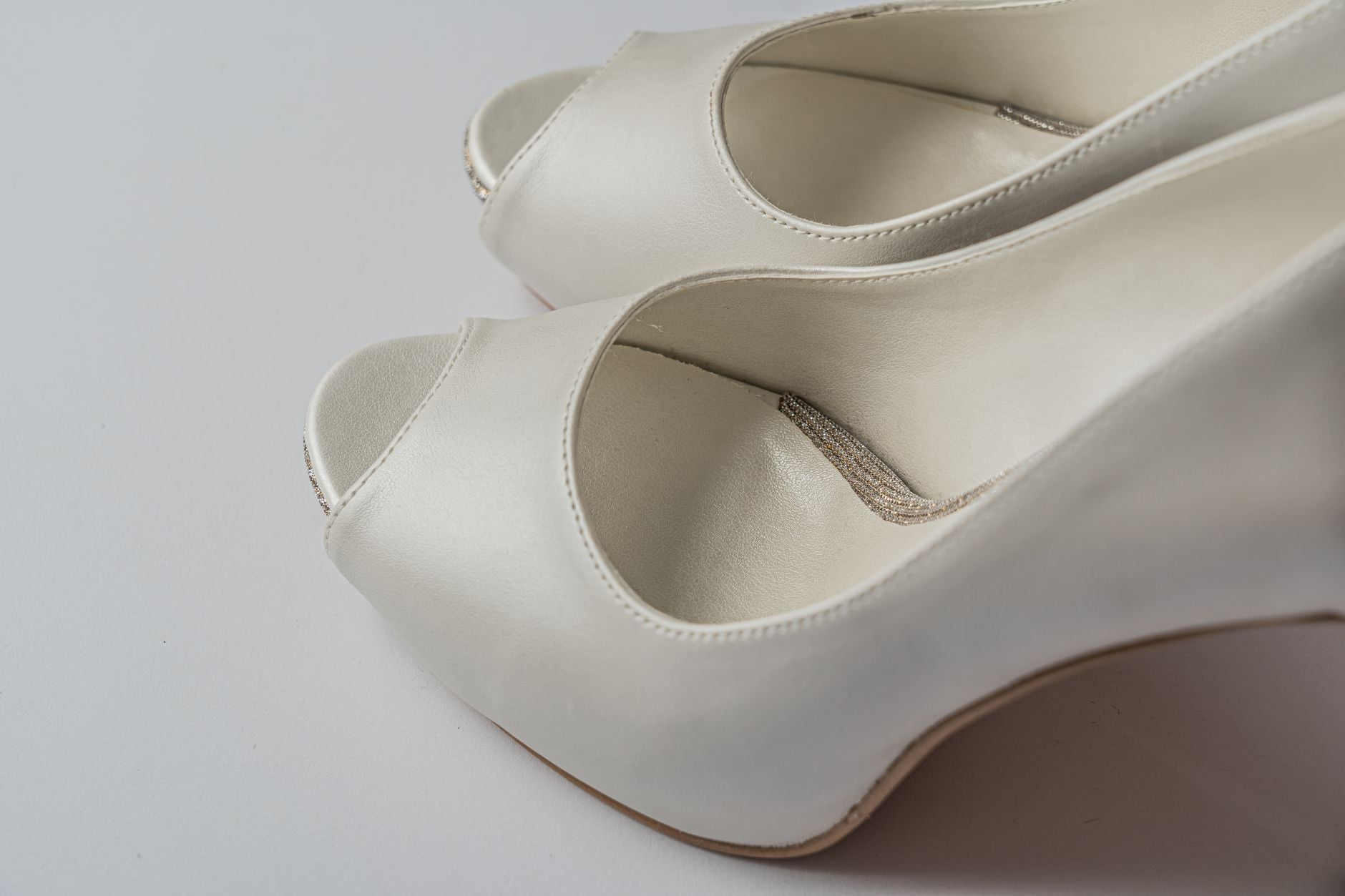 Peep-Toe Comeback: Where the Open Front Actually Works