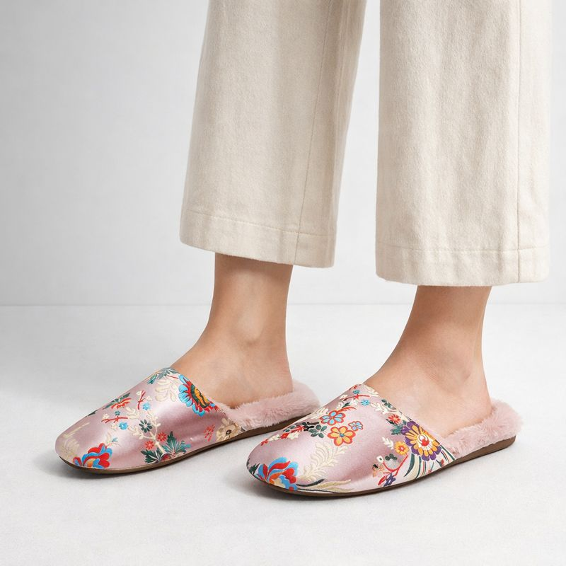 Women's floral shoes back view — versatile — Liangshi Floral Slippers — Oscar Blackwood