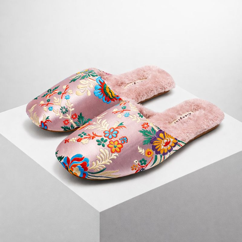 Women's floral shoes front view — versatile — Liangshi Floral Slippers — Oscar Blackwood