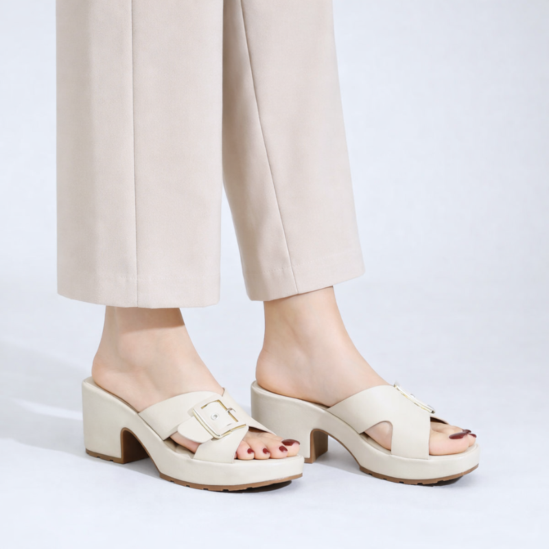 Women's off-white ribbed heels close-up — summer — Klara Orthopedic Platform Sandals — Oscar Blackwood