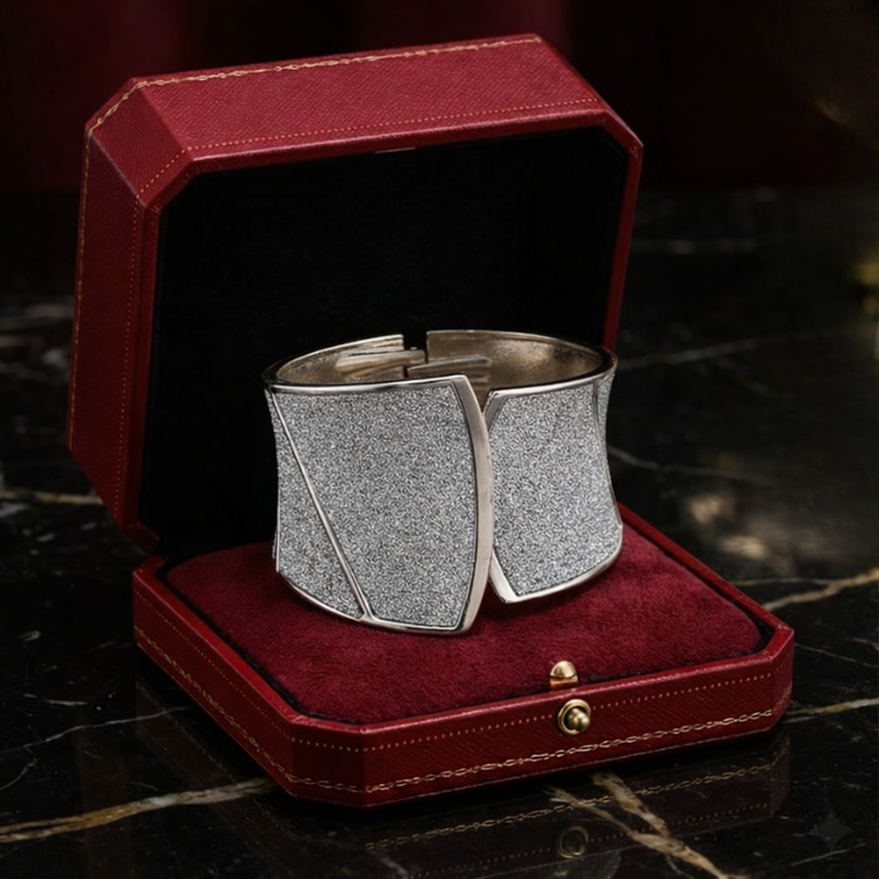 Women's silver textured jewelry color detail — versatile — Aura Wave Bracelet — Oscar Blackwood