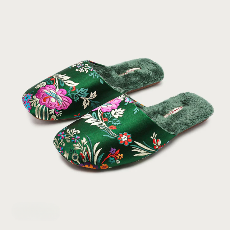 Women's green floral shoes styled look — versatile — Liangshi Floral Slippers — Oscar Blackwood