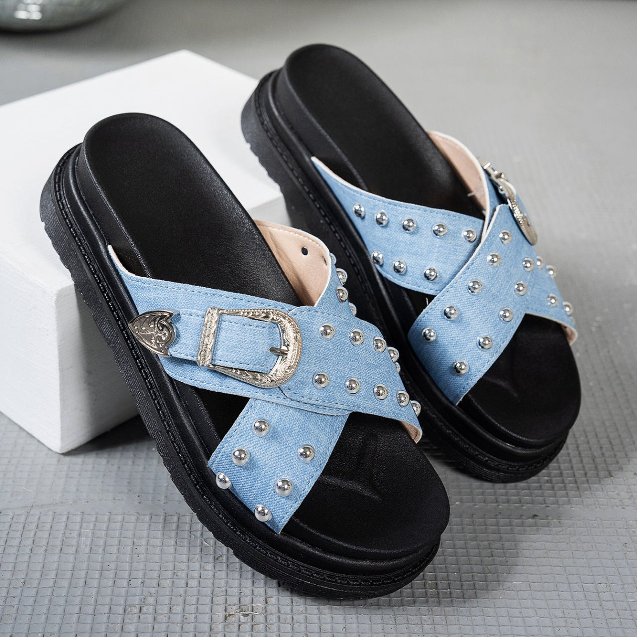 Women's sandals alternate angle — versatile — Cindy Buckle Sandals — Oscar Blackwood